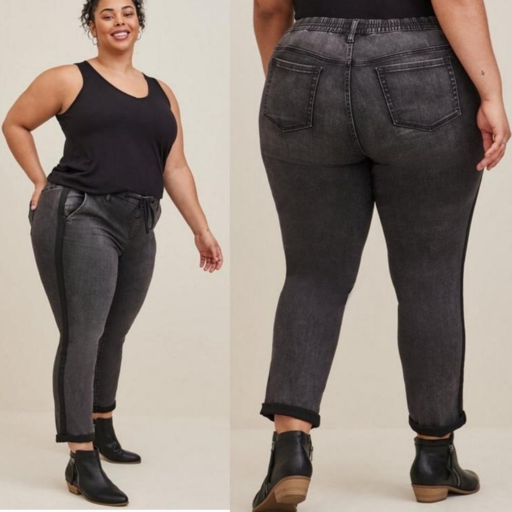 Torrid Pull-On Boyfriend Straight Super Soft Mid-Rise Jean